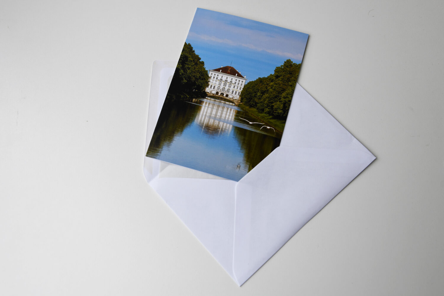 Nymphenburger Schloss München mit fliegenden Schwänen #1355 (Postkarte) | Nymphenburg Palace Munich with flying Swans #1355 (Postcard) - Image 2